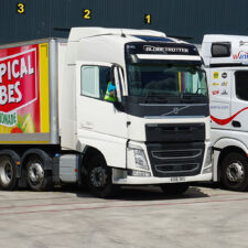food-distributors-uk-wanis-limited-1600x600 trucks